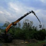 gru cingolata effer 525 servizio gru con cestello per taglio piante